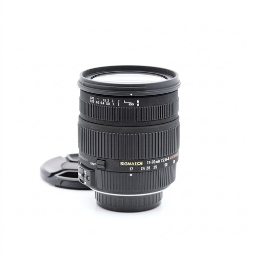 Objectif sigma f2 8 - 17-70, f2,8-4